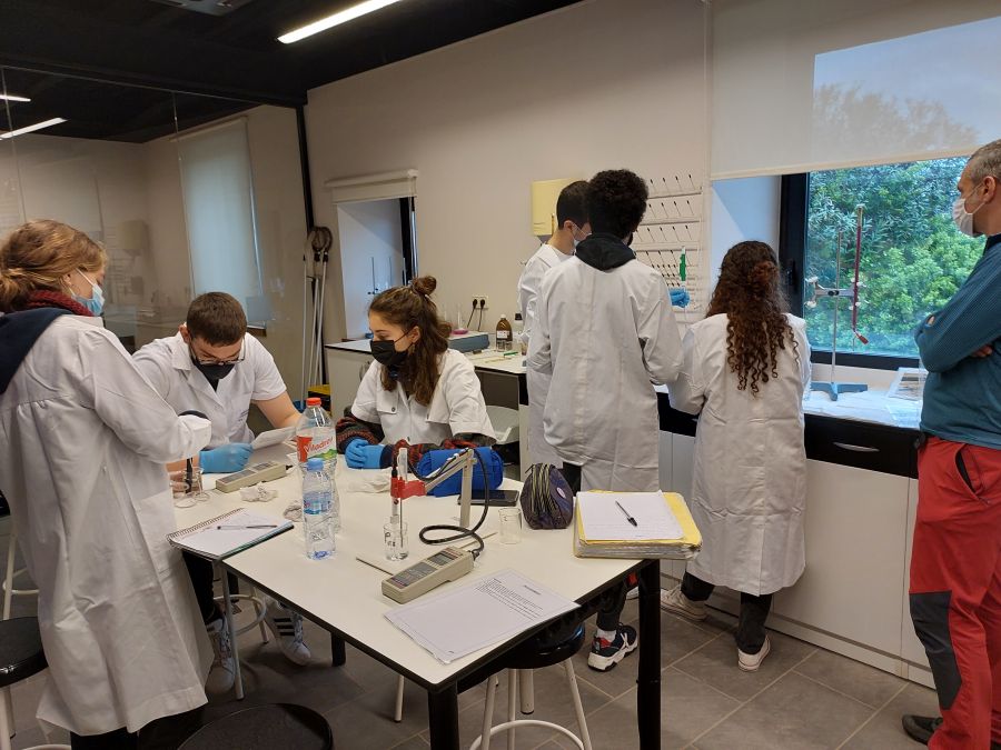 Taller de Química al Centre de l’Aigua de Manresa